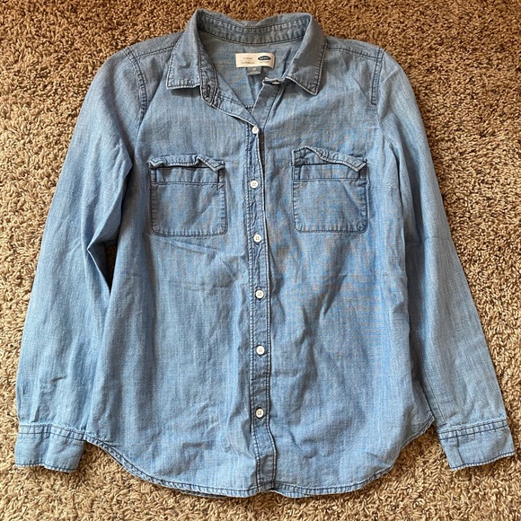 Old Navy Tops - Old Navy Button Down Chambray Shirt